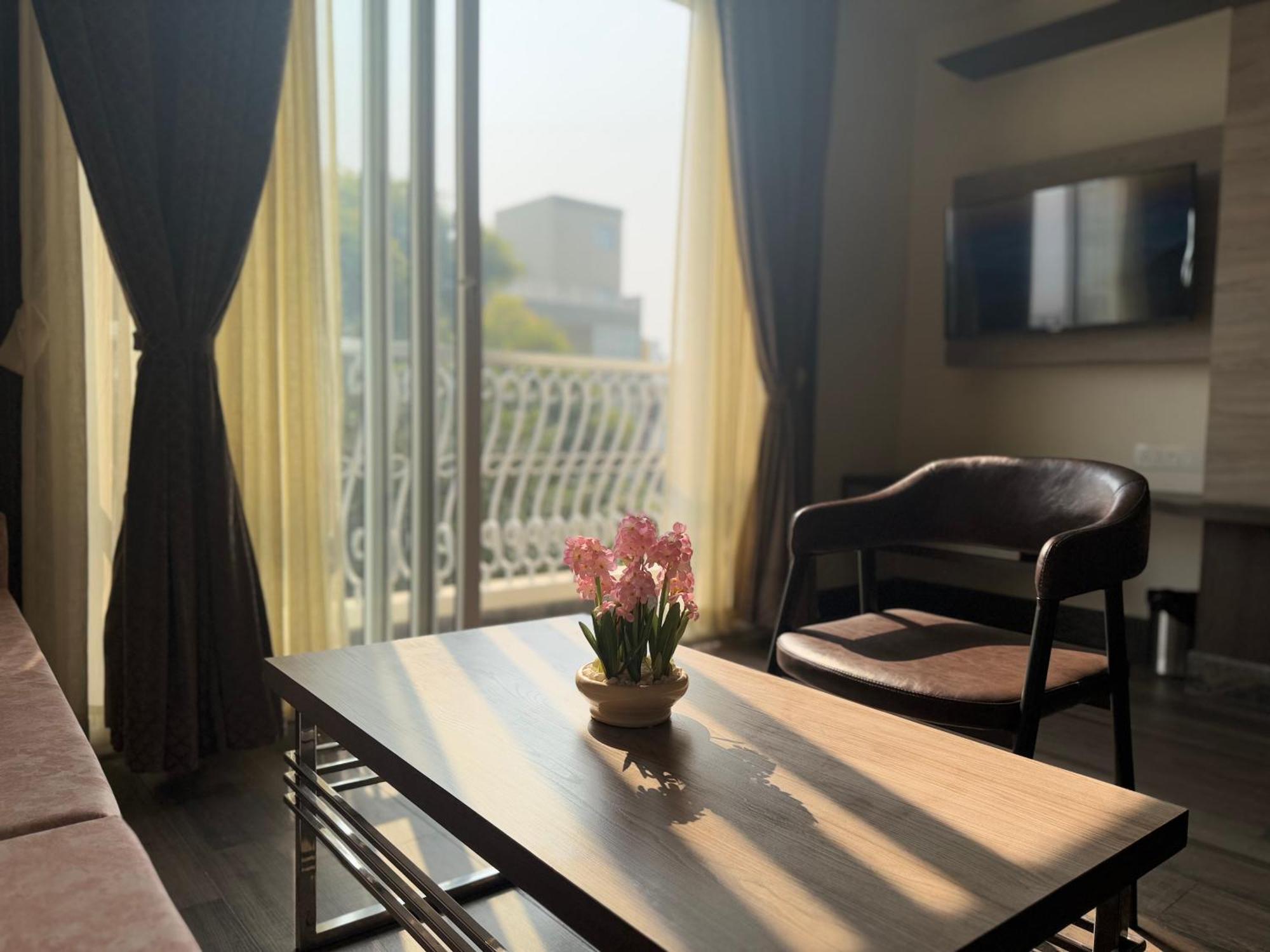 Coco Cabana Varanasi Eksteriør bilde